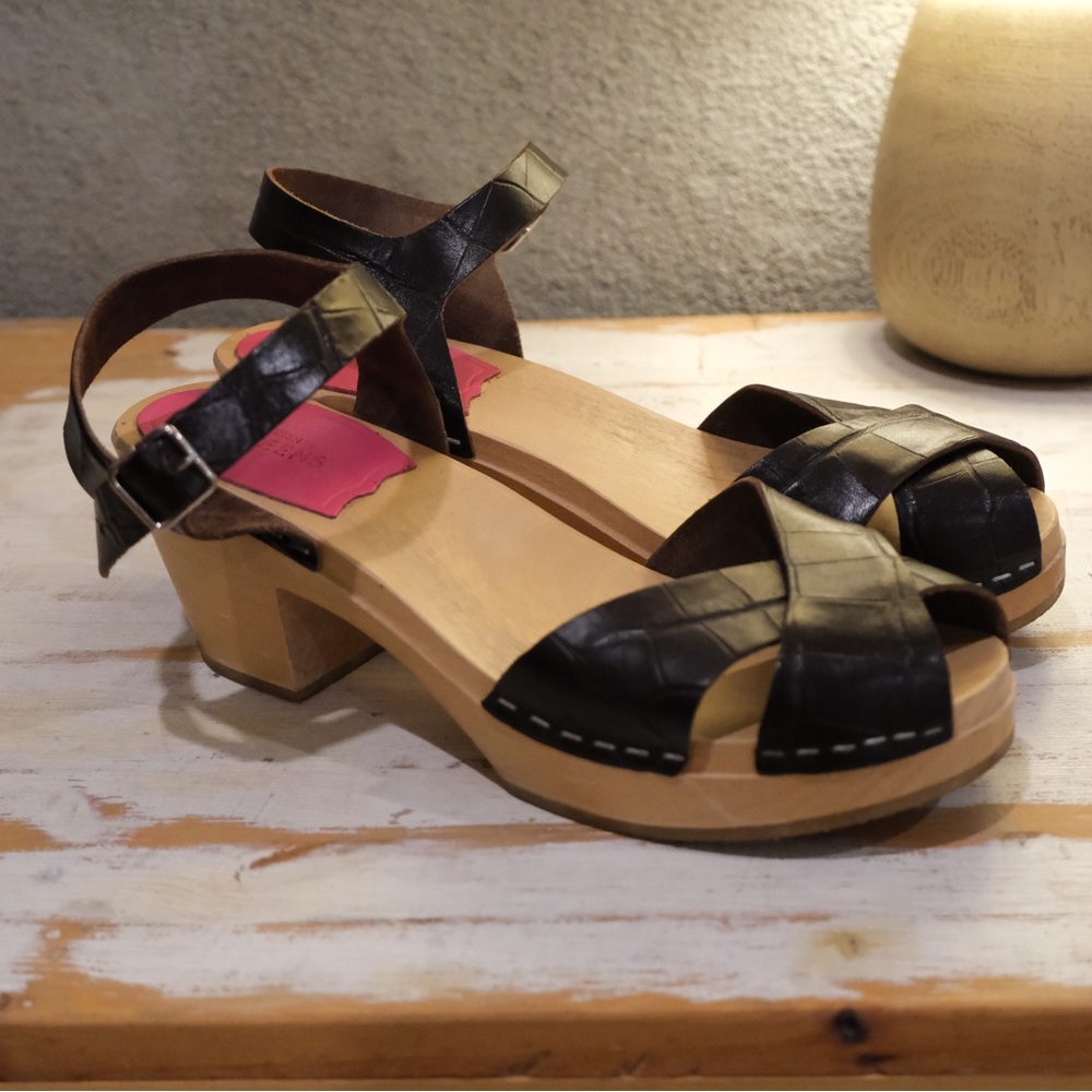 Swedish Hasbeens Brown leather croc textured clog sandals